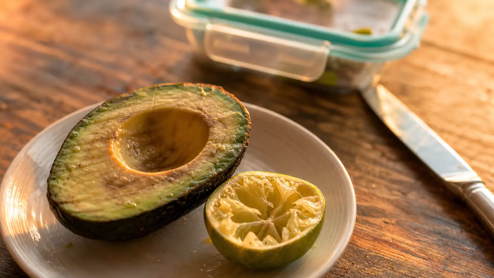 Avocat noirci, prêt à manger sans risque